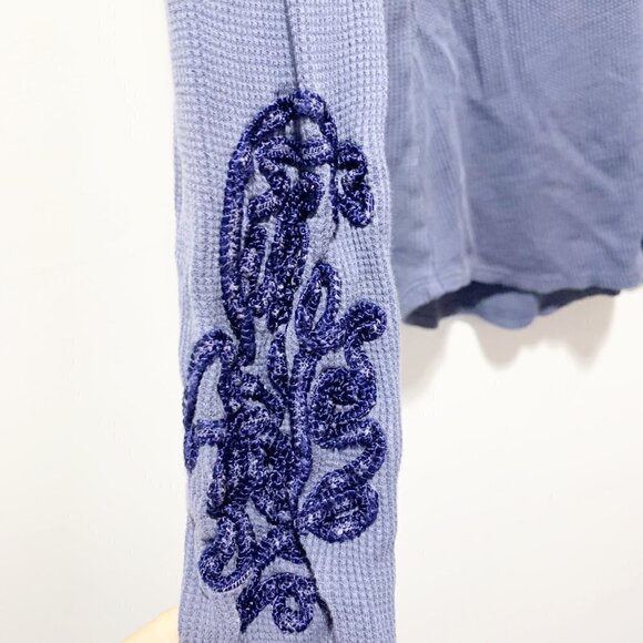 🌷Sale Soft Surroundings Angel Wings Embroidered Waffle Knit Top Size Small - Picture 7 of 16